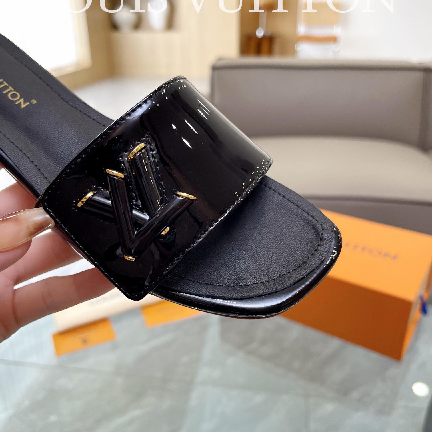 Louis Vuitton Shake Flat Mule       - 