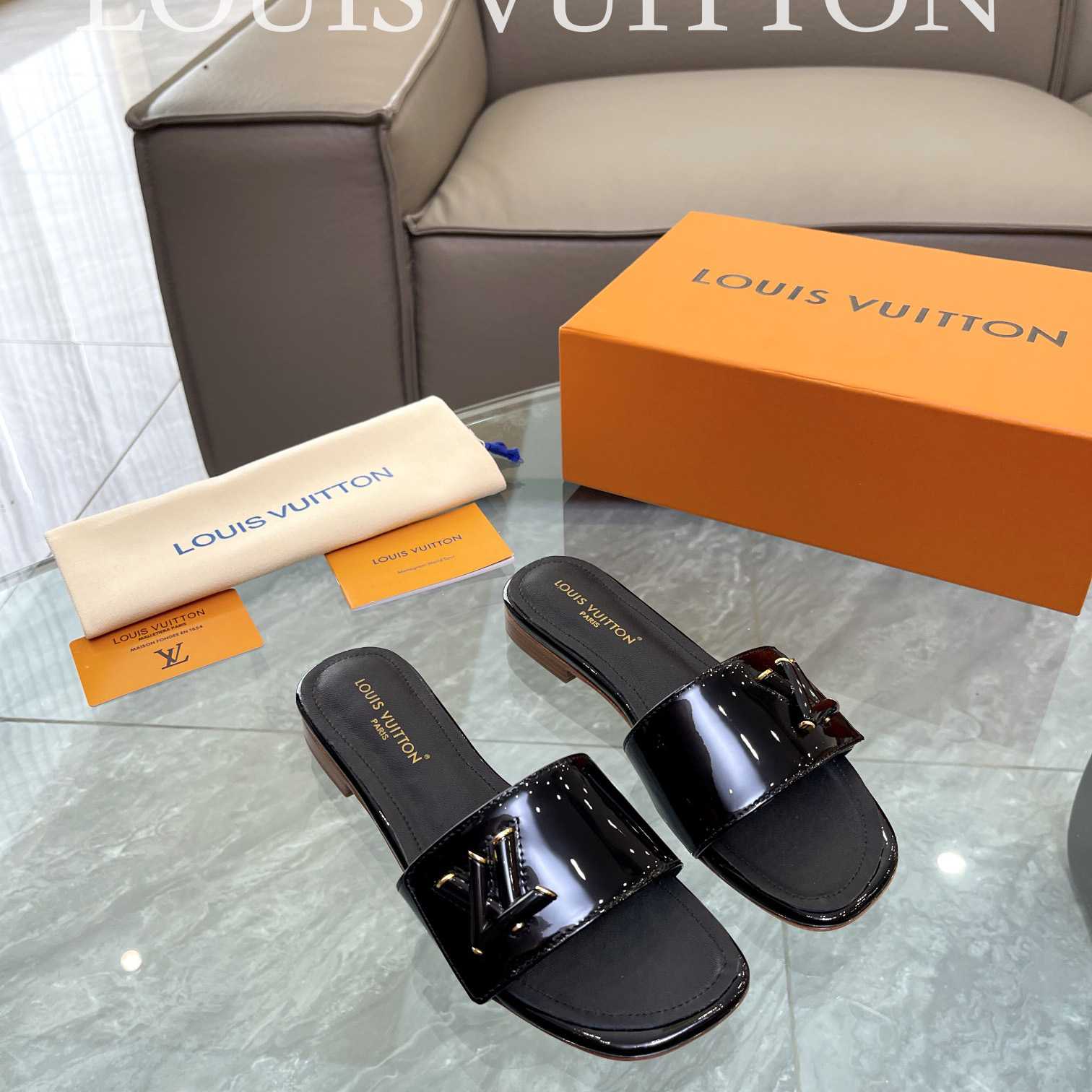 Louis Vuitton Shake Flat Mule       - 