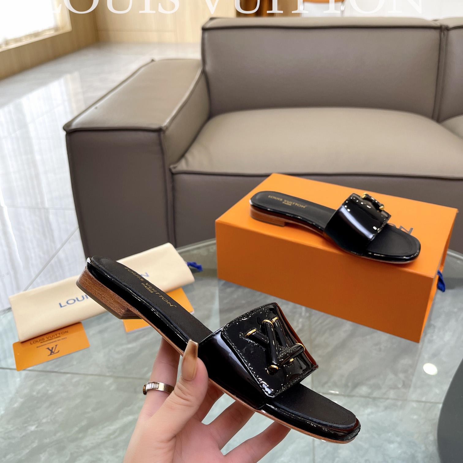 Louis Vuitton Shake Flat Mule       - 