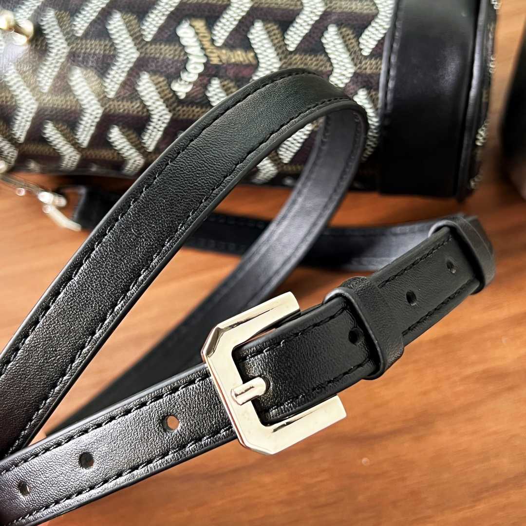 Goyard Yonne MM Case & Flask - 