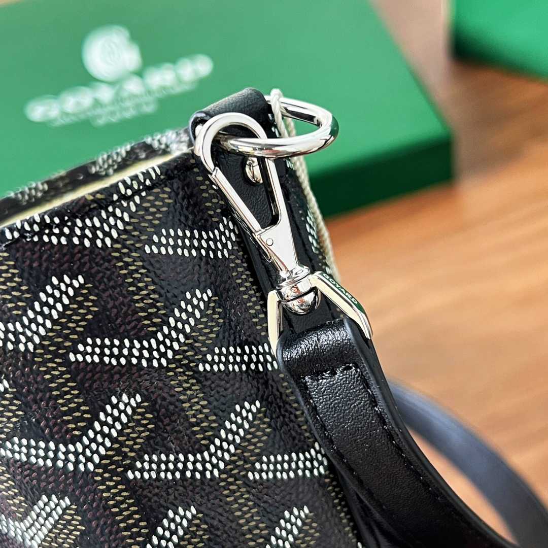 Goyard Yonne MM Case & Flask - 