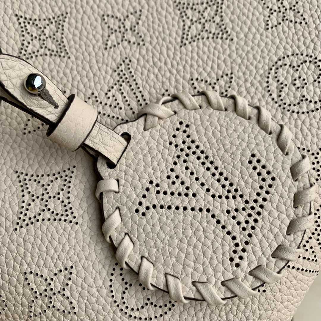 Louis Vuitton Blossom PM   M21909 - PerfectKickZ
