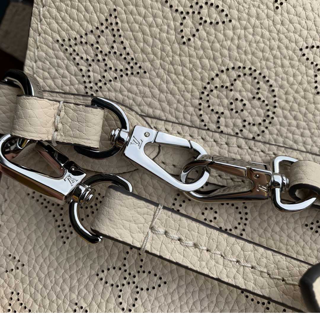Louis Vuitton Blossom PM   M21909 - PerfectKickZ