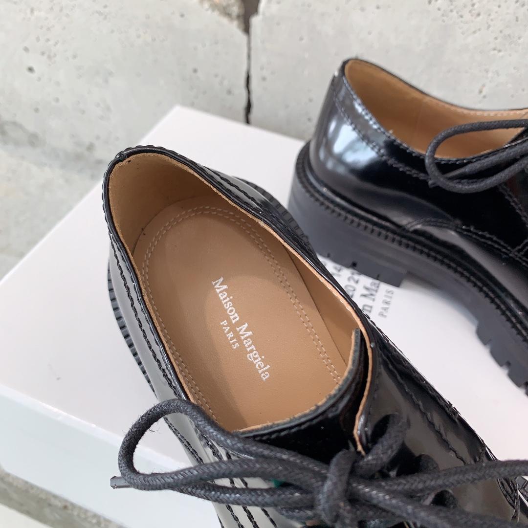 Maison Margiela Tabi Lace-Ups Loafers - PerfectKickZ