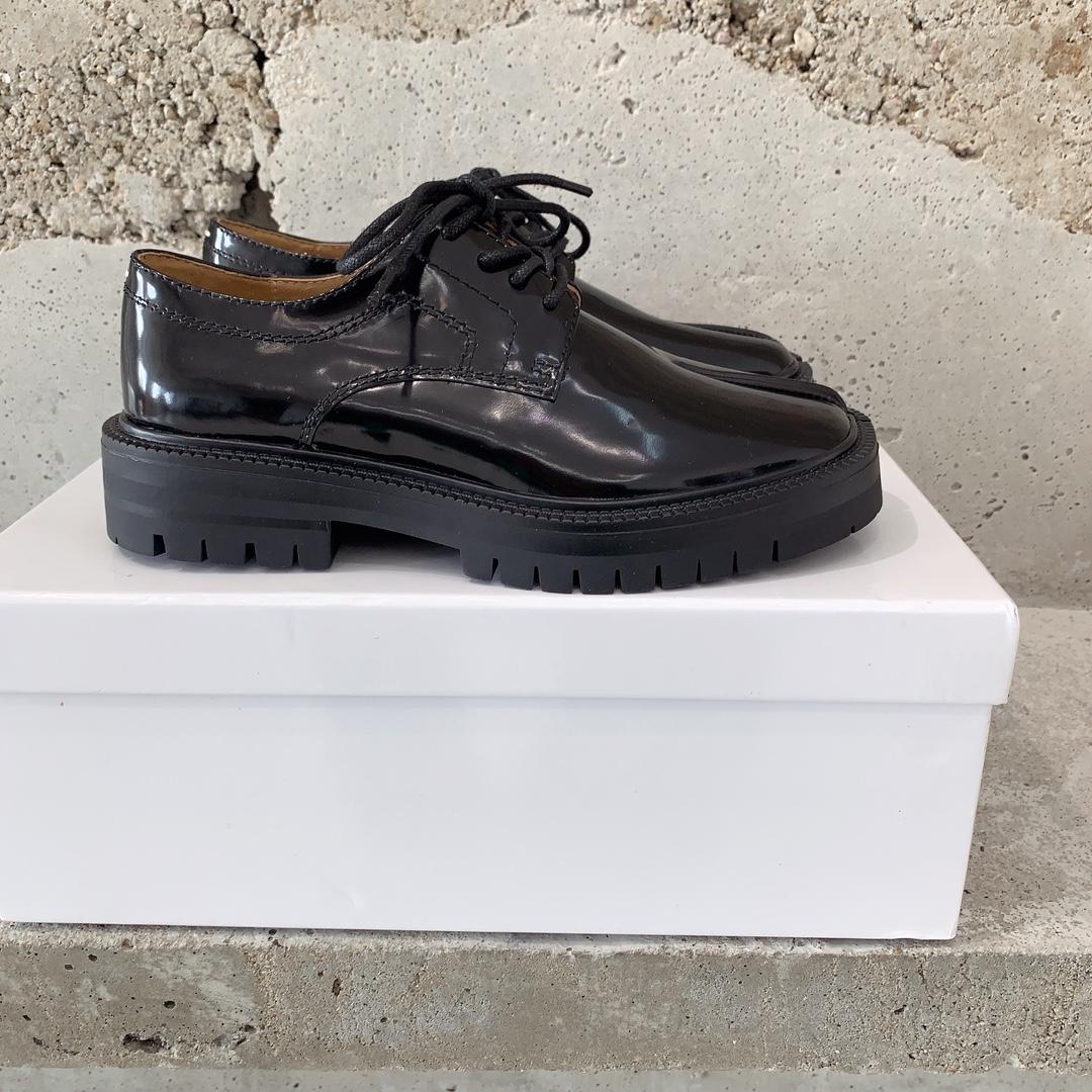 Maison Margiela Tabi Lace-Ups Loafers - PerfectKickZ