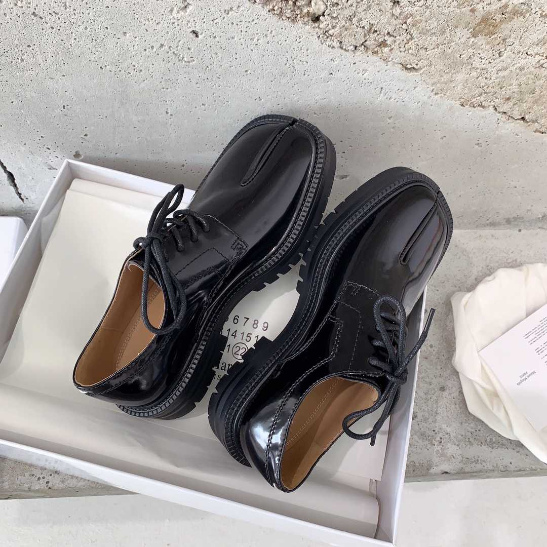 Maison Margiela Tabi Lace-Ups Loafers - PerfectKickZ