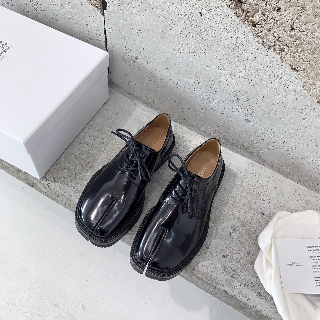 Maison Margiela Tabi Lace-Ups Loafers - PerfectKickZ