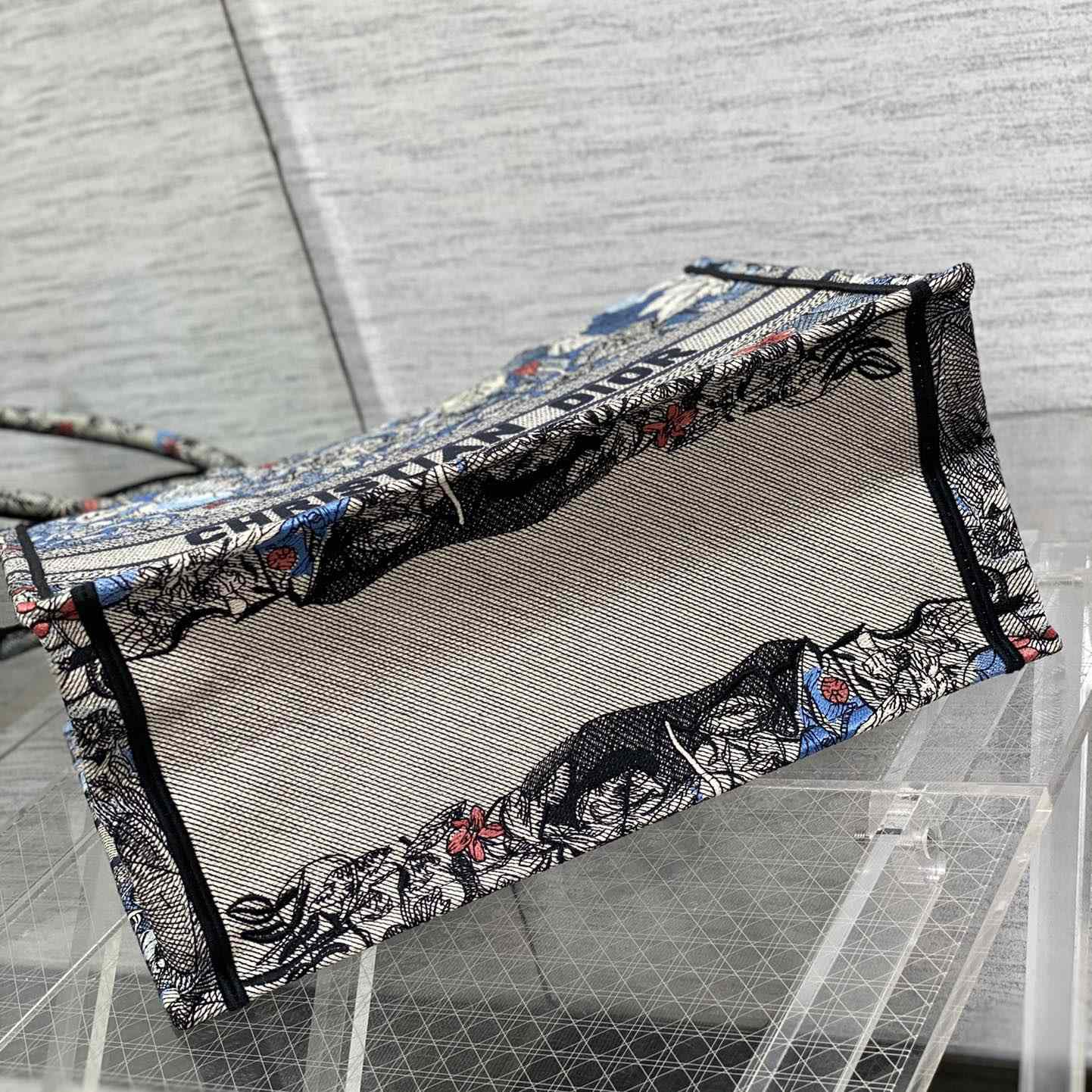 Dior Medium Dior Book Tote - PerfectKickZ