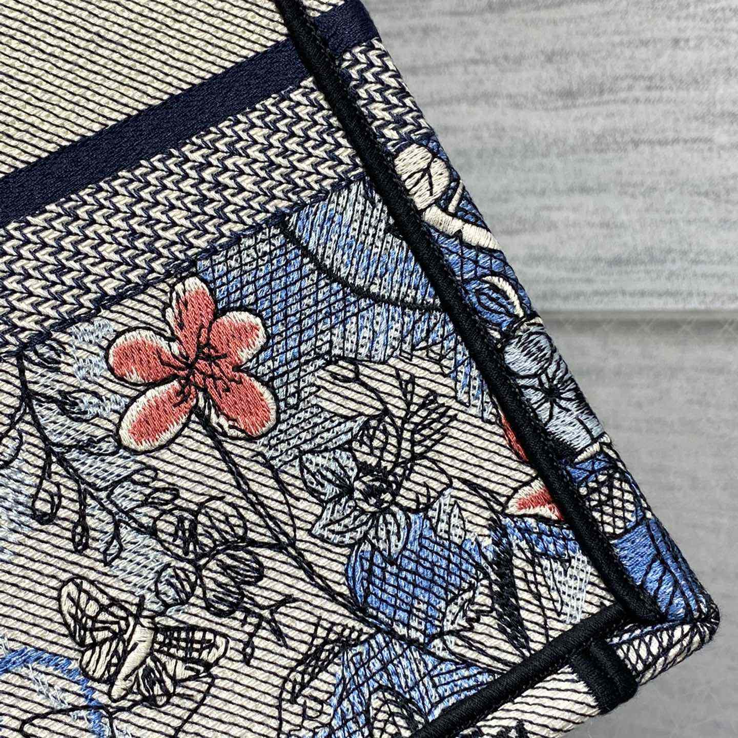 Dior Medium Dior Book Tote - PerfectKickZ