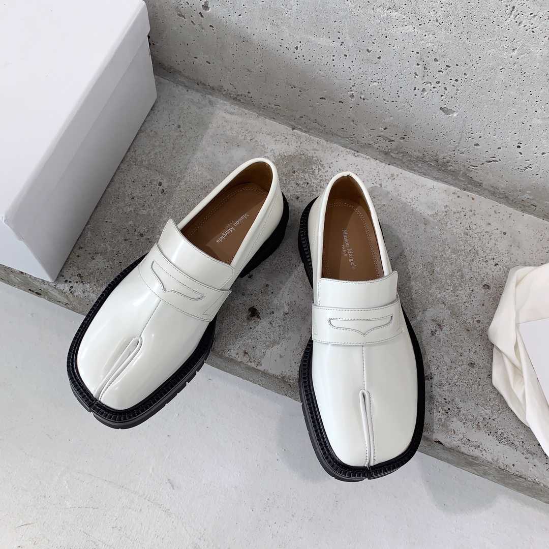 Maison Margiela Tabi Loafers - PerfectKickZ