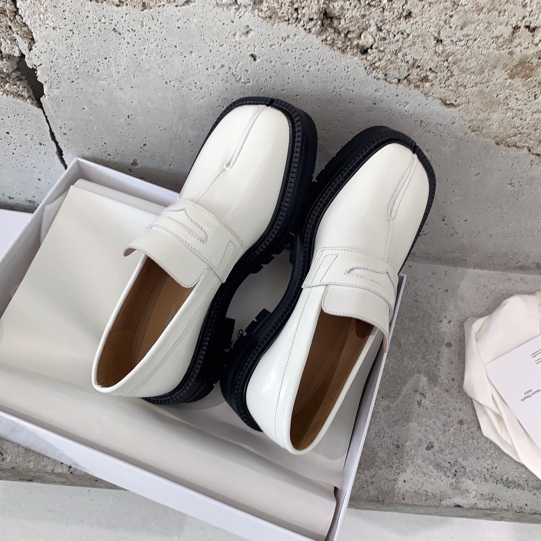 Maison Margiela Tabi Loafers - PerfectKickZ