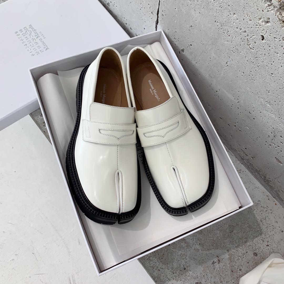 Maison Margiela Tabi Loafers - PerfectKickZ
