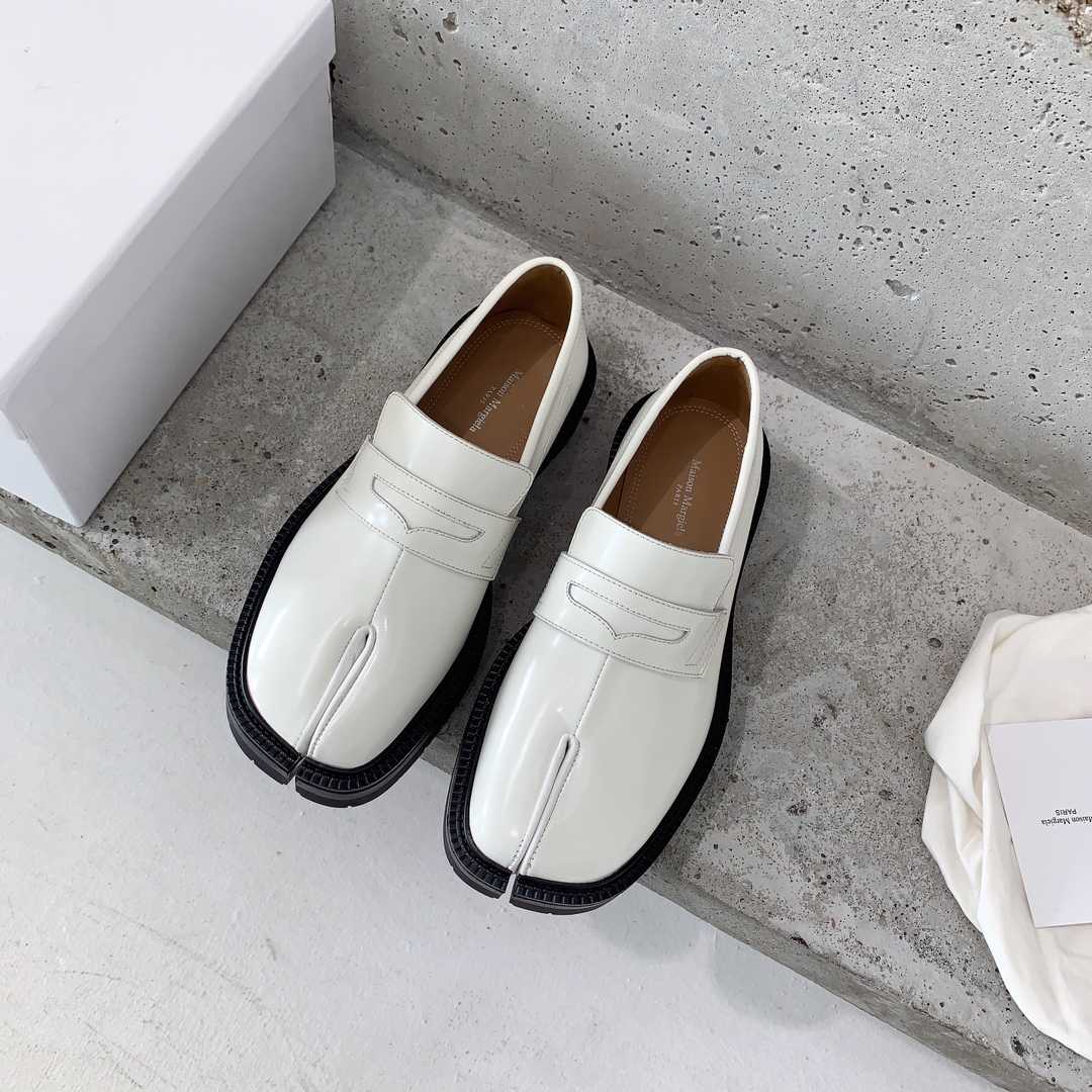 Maison Margiela Tabi Loafers - PerfectKickZ