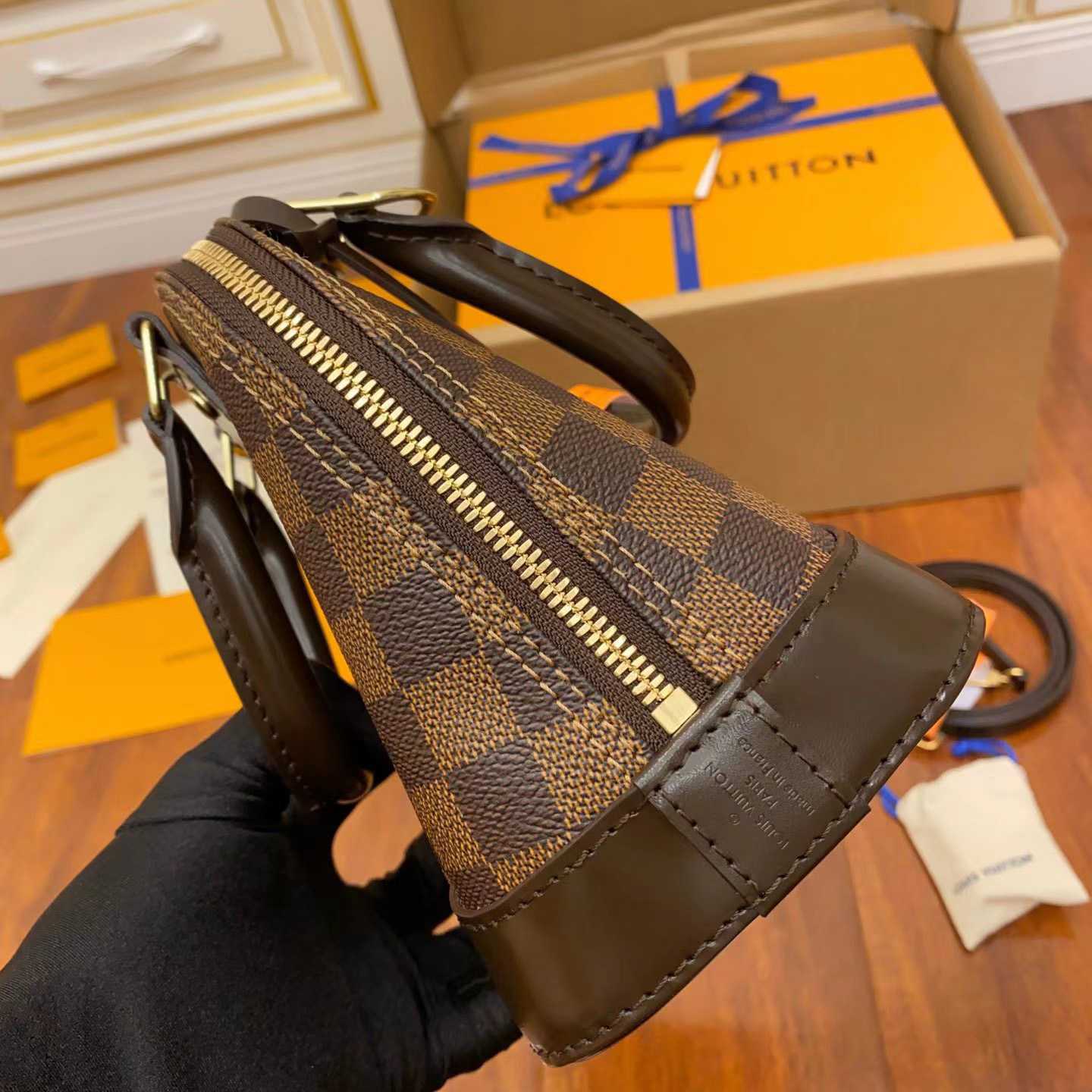 Louis Vuitton Alma BB Handbag (25x19x12CM)   N41221 - PerfectKickZ