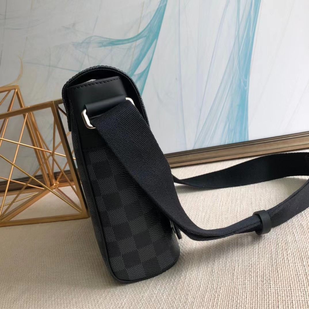 Louis Vuitton Mens's Messenger Bag Damier Black(25x22x8CM)  - PerfectKickZ