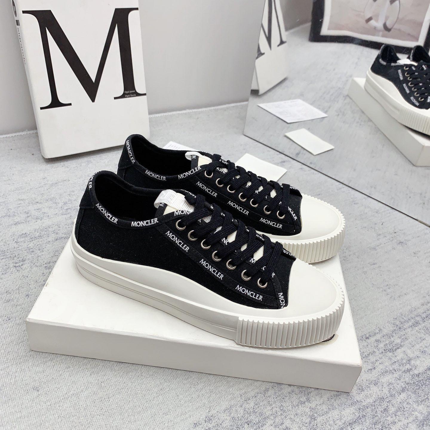 Moncler Glissiere Low-Top Sneakers - PerfectKickZ