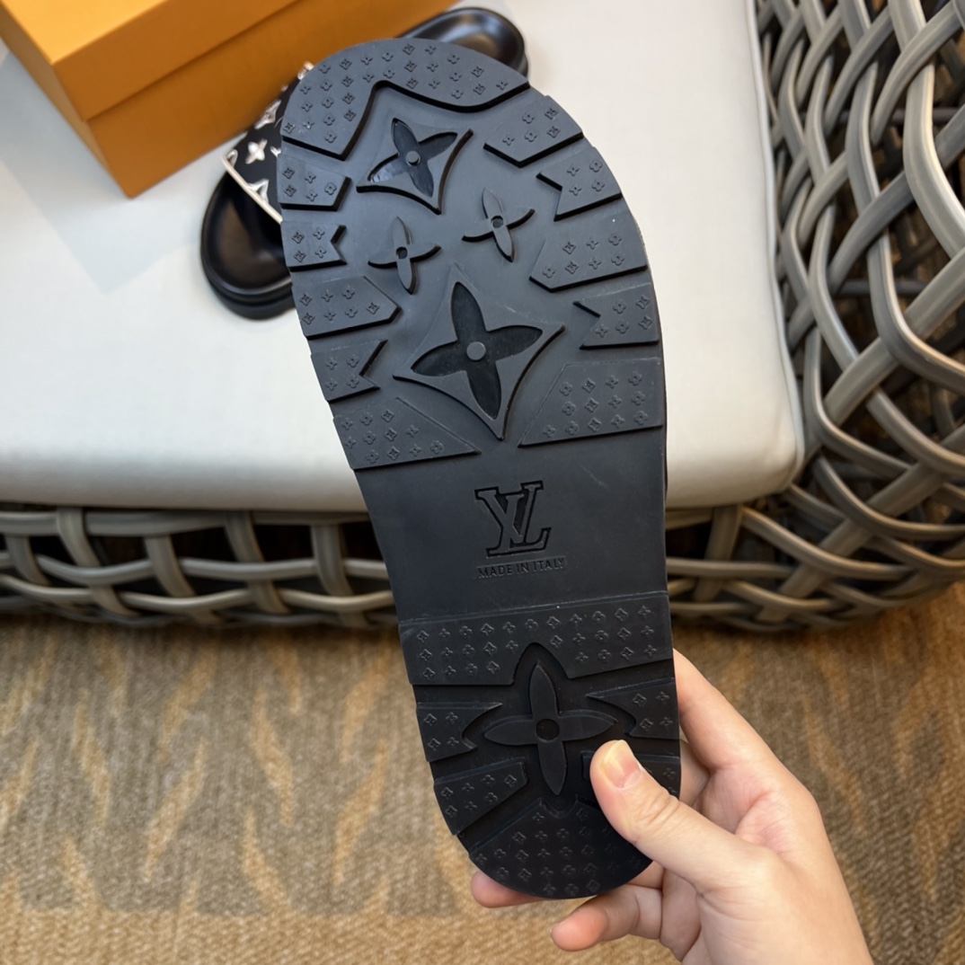 Louis Vuitton Monogram Sandals - 