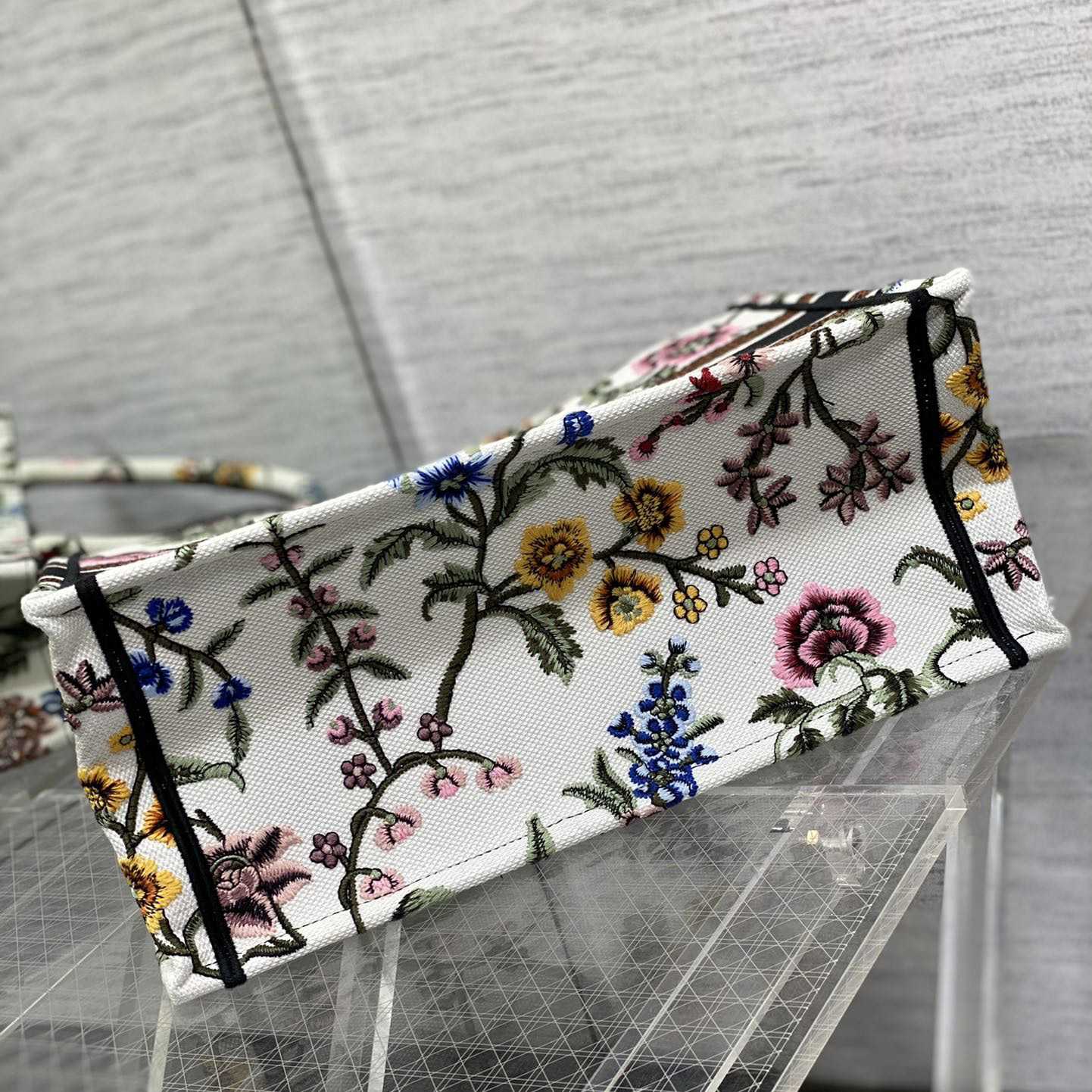 Dior Medium Dior Book Tote - PerfectKickZ