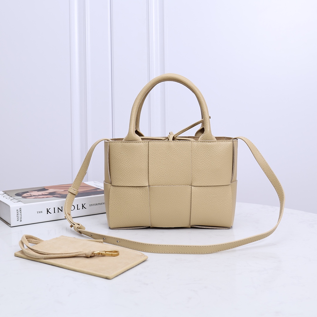 Bottega Veneta Mini Arco Tote Bag - PerfectKickZ