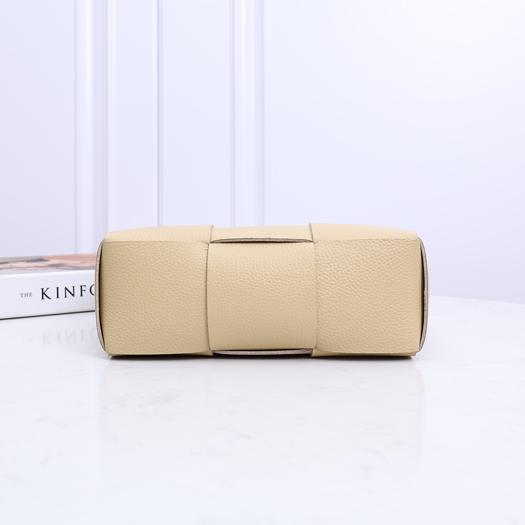 Bottega Veneta Mini Arco Tote Bag - PerfectKickZ