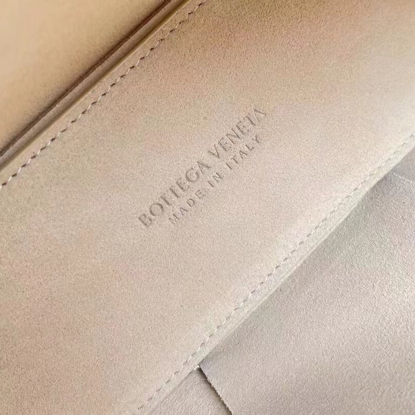 Bottega Veneta Mini Arco Tote Bag - PerfectKickZ