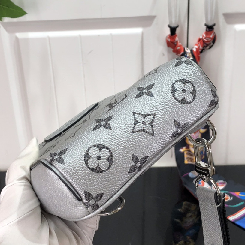 Louis Vuitton Outdoor Slingbag  (13-21-5cm)   M30833 - PerfectKickZ