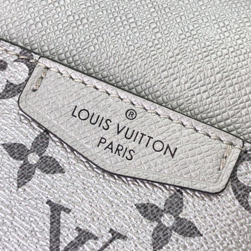 Louis Vuitton Outdoor Slingbag  (13-21-5cm)   M30833 - PerfectKickZ