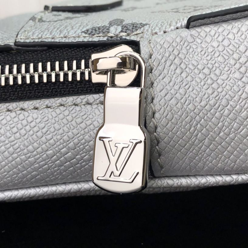 Louis Vuitton Outdoor Slingbag  (13-21-5cm)   M30833 - PerfectKickZ