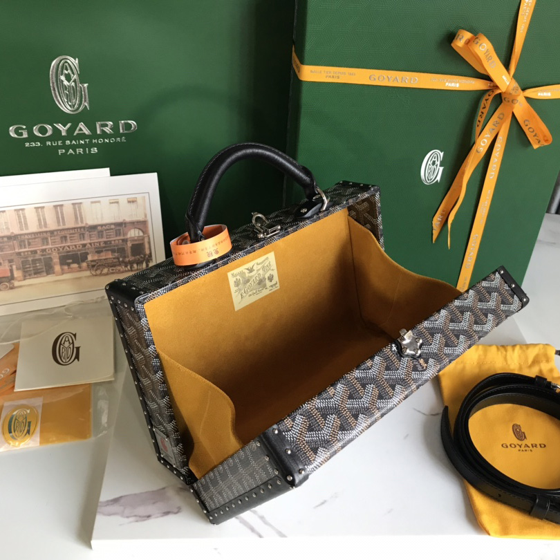 Goyard Grand Hôtel Trunk Bag  - PerfectKickZ