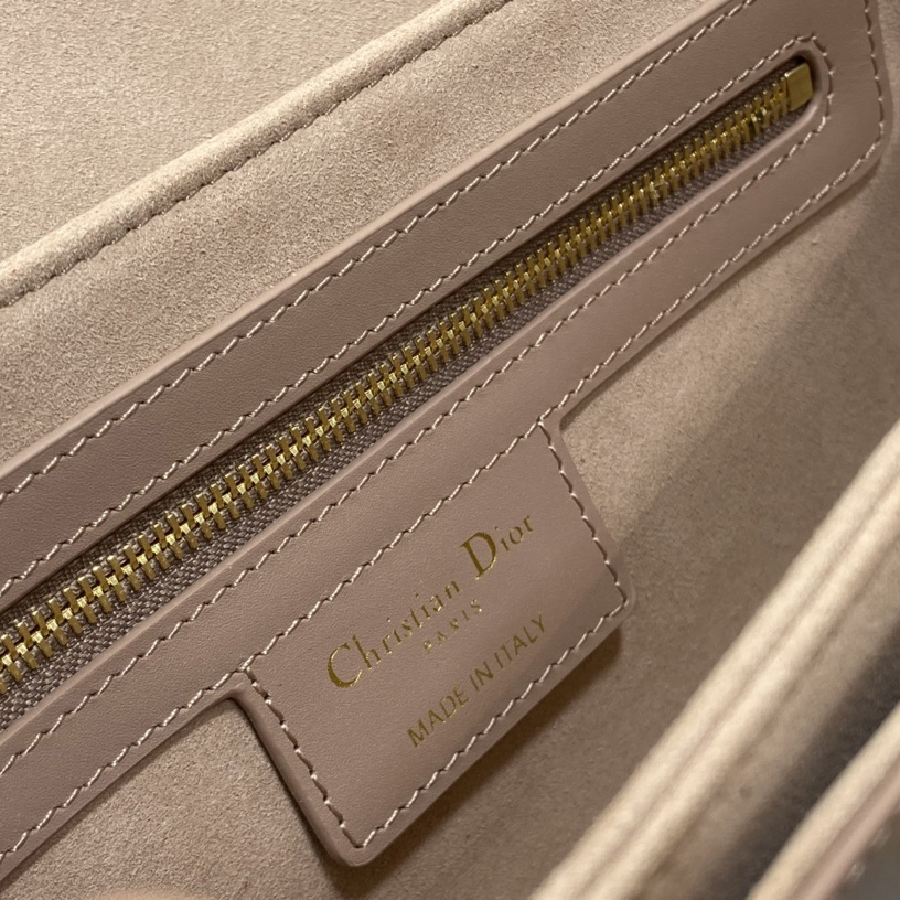 Dior 30 Montaigne Avenue Bag - PerfectKickZ