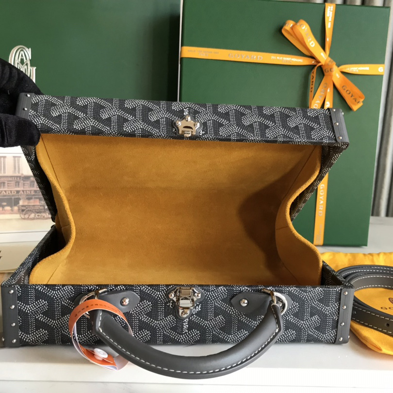 Goyard Grand Hôtel Trunk Bag  - PerfectKickZ