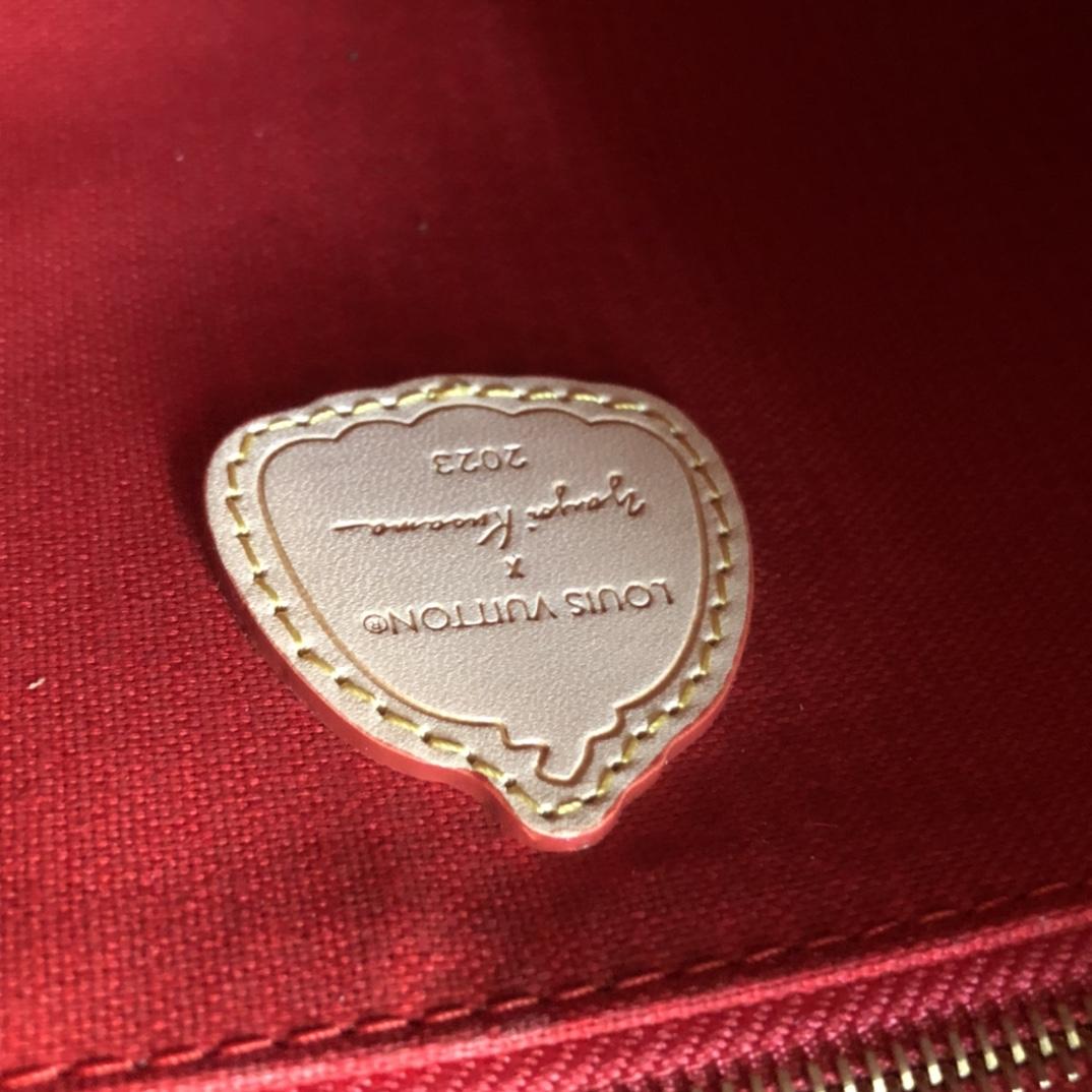 Louis Vuitton LV x YK OnTheGo PM​ (25 x 19 x 11.5 CM)   M46380 - PerfectKickZ