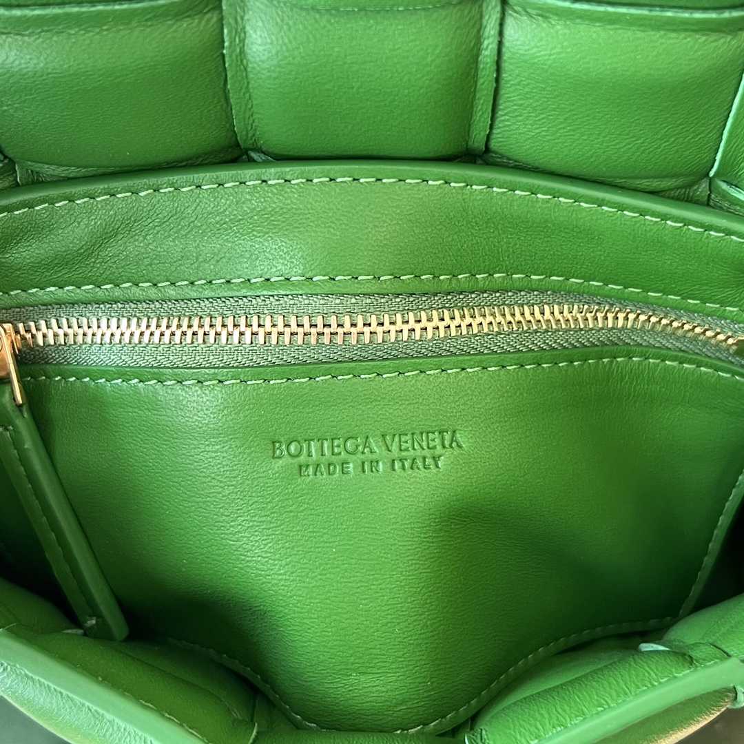 Bottega Veneta Small Padded Cassette - PerfectKickZ