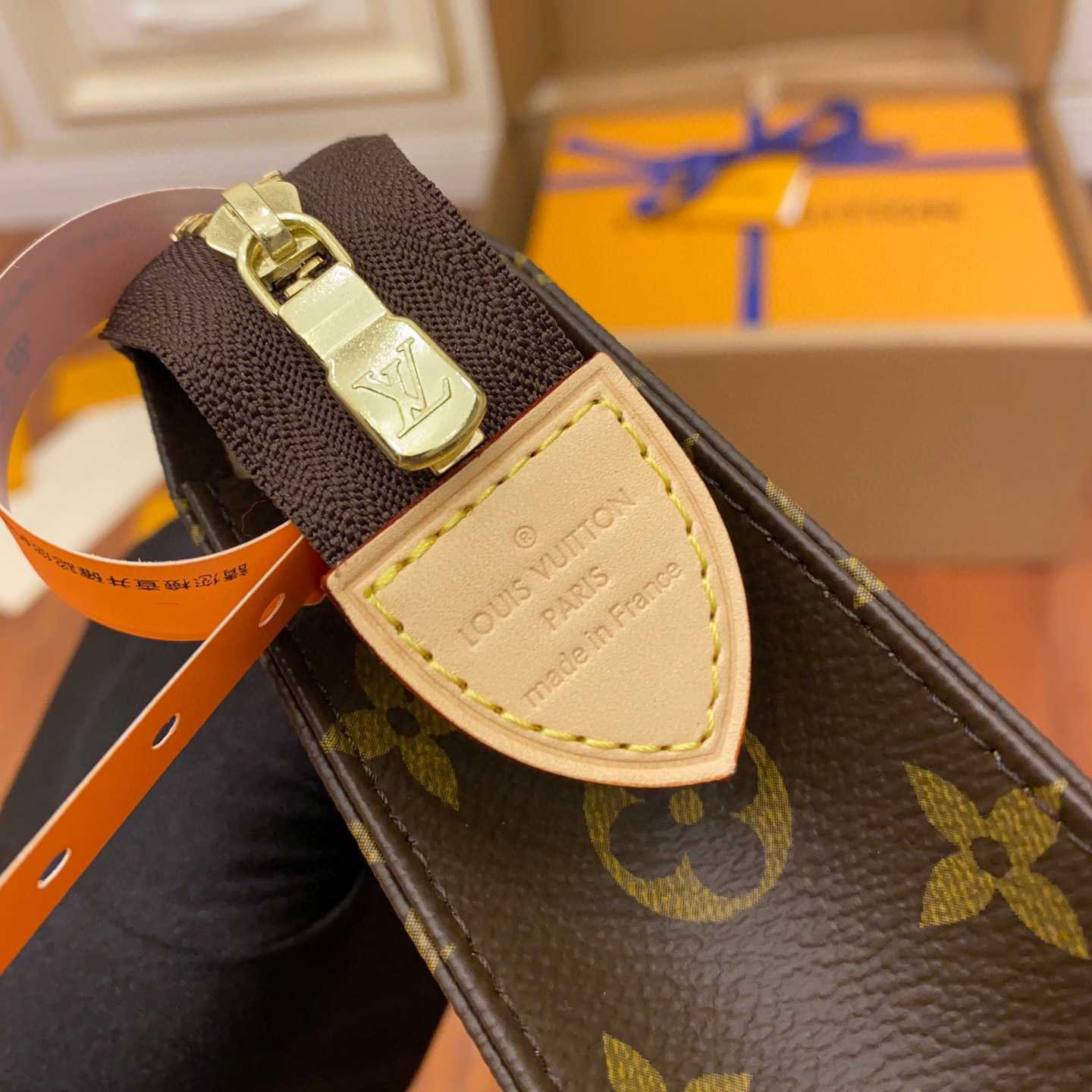 Louis Vuitton Toiletry Pouch (25x20x5.5CM)     M47542 - PerfectKickZ