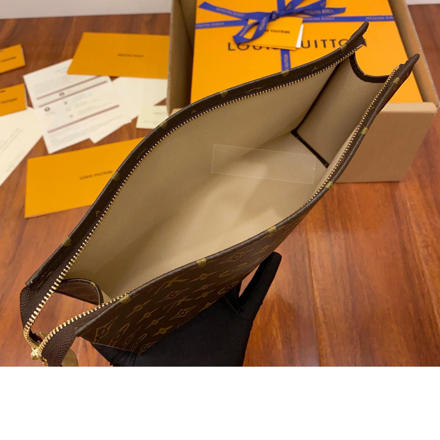 Louis Vuitton Toiletry Pouch (25x20x5.5CM)     M47542 - PerfectKickZ