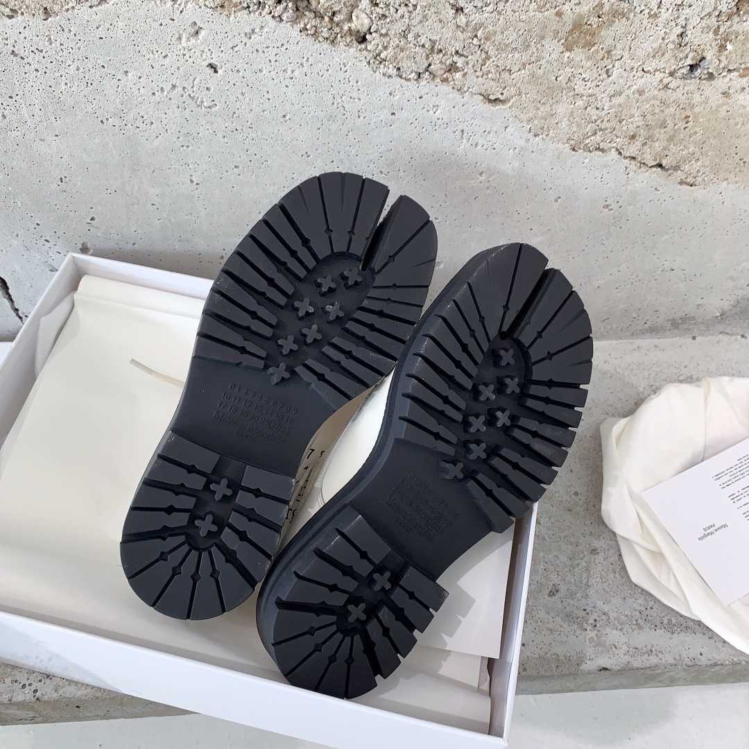Maison Margiela Tabi Lace-Ups Loafers - PerfectKickZ