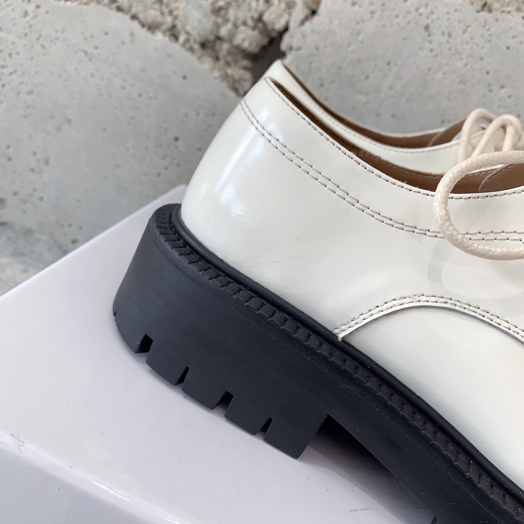 Maison Margiela Tabi Lace-Ups Loafers - PerfectKickZ