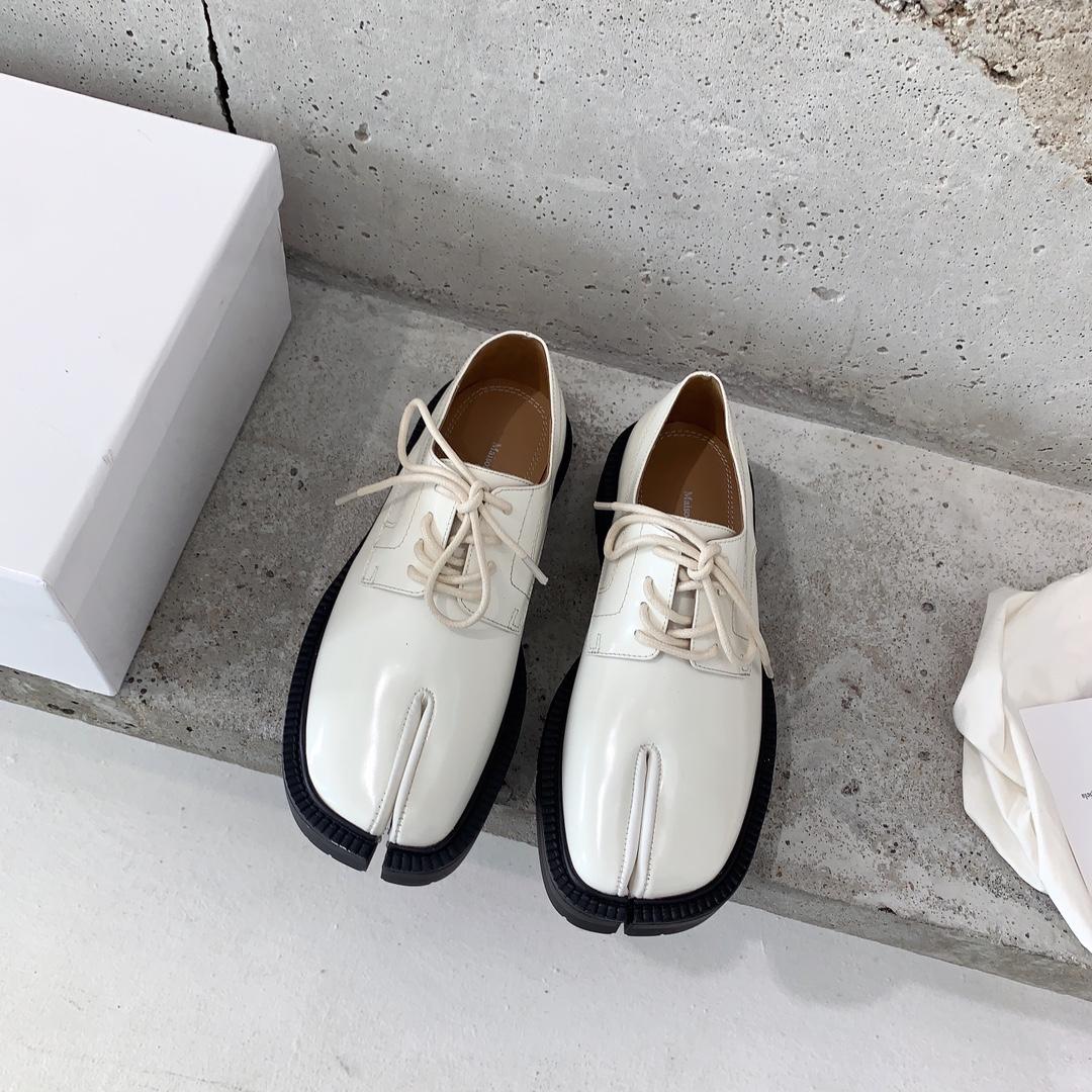 Maison Margiela Tabi Lace-Ups Loafers - PerfectKickZ