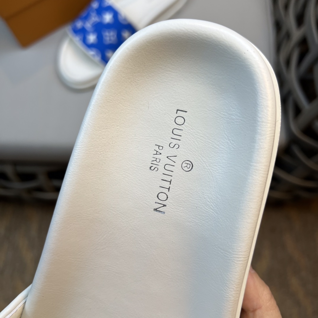 Louis Vuitton Monogram Sandals - 