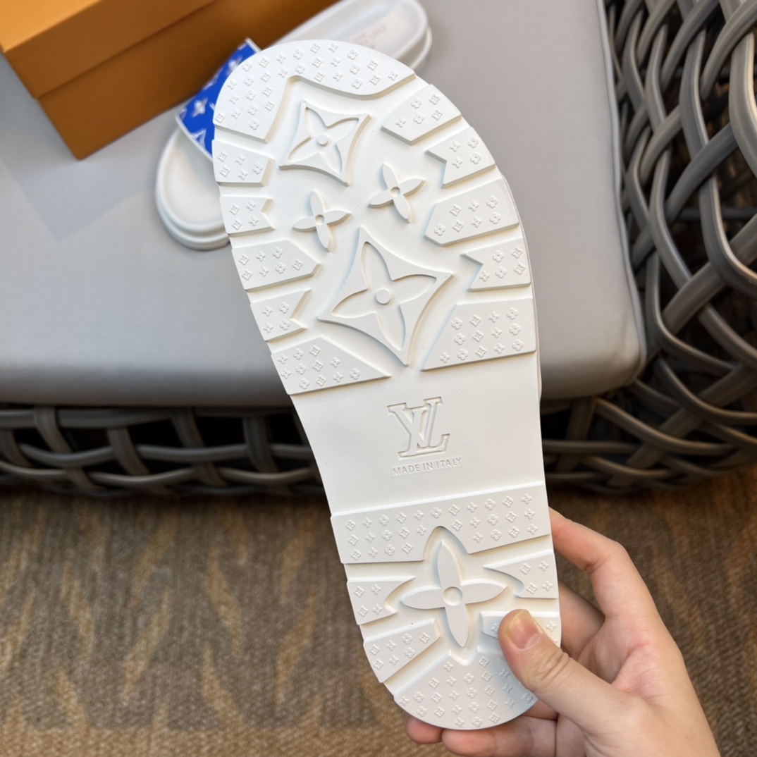 Louis Vuitton Monogram Sandals - 
