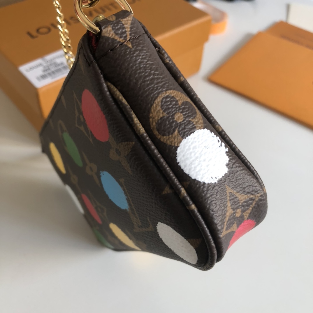 Louis Vuitton LV x YK Mini Pochette Accessoires(14 x 9 x 2cm)        M81866 - PerfectKickZ