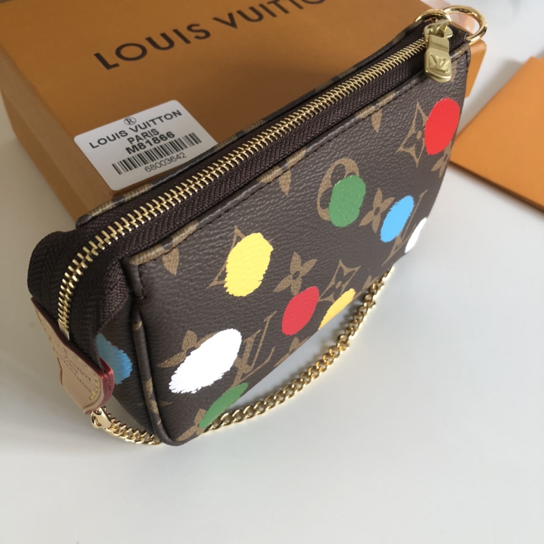 Louis Vuitton LV x YK Mini Pochette Accessoires(14 x 9 x 2cm)        M81866 - PerfectKickZ