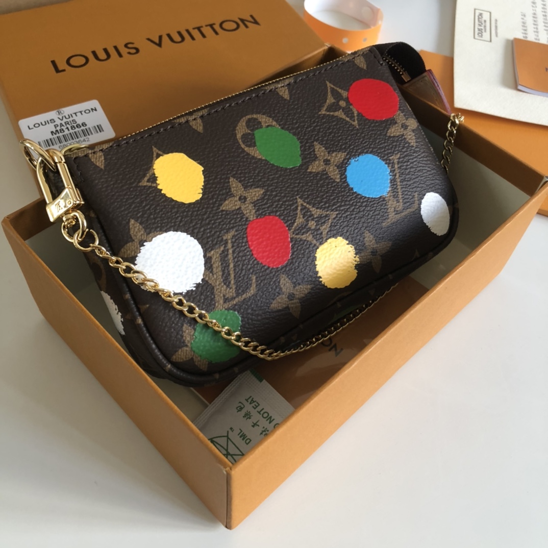 Louis Vuitton LV x YK Mini Pochette Accessoires(14 x 9 x 2cm)        M81866 - PerfectKickZ