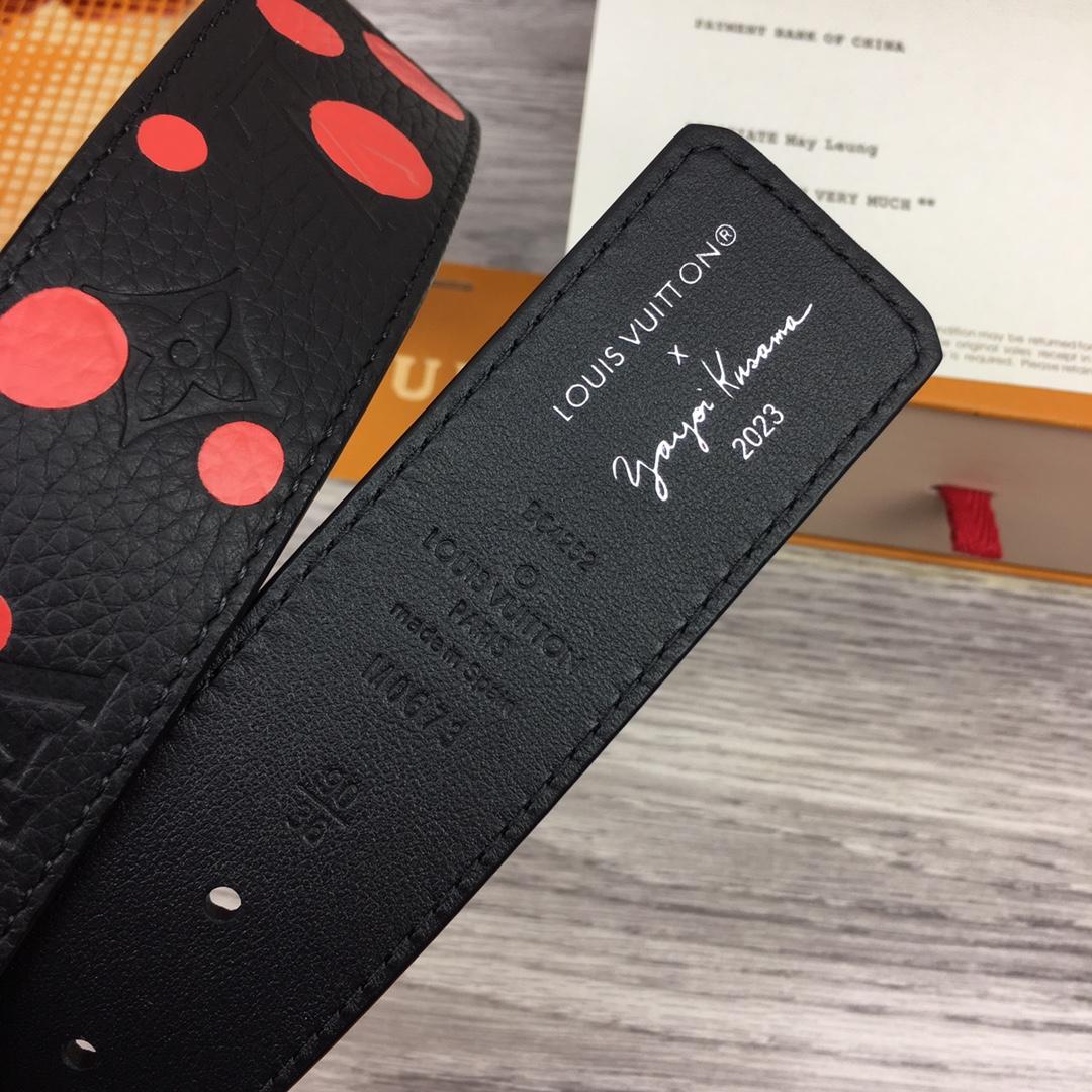 Louis Vuitton LV X YK LV Initiales 40MM Reversible Belt   M0673T - PerfectKickZ