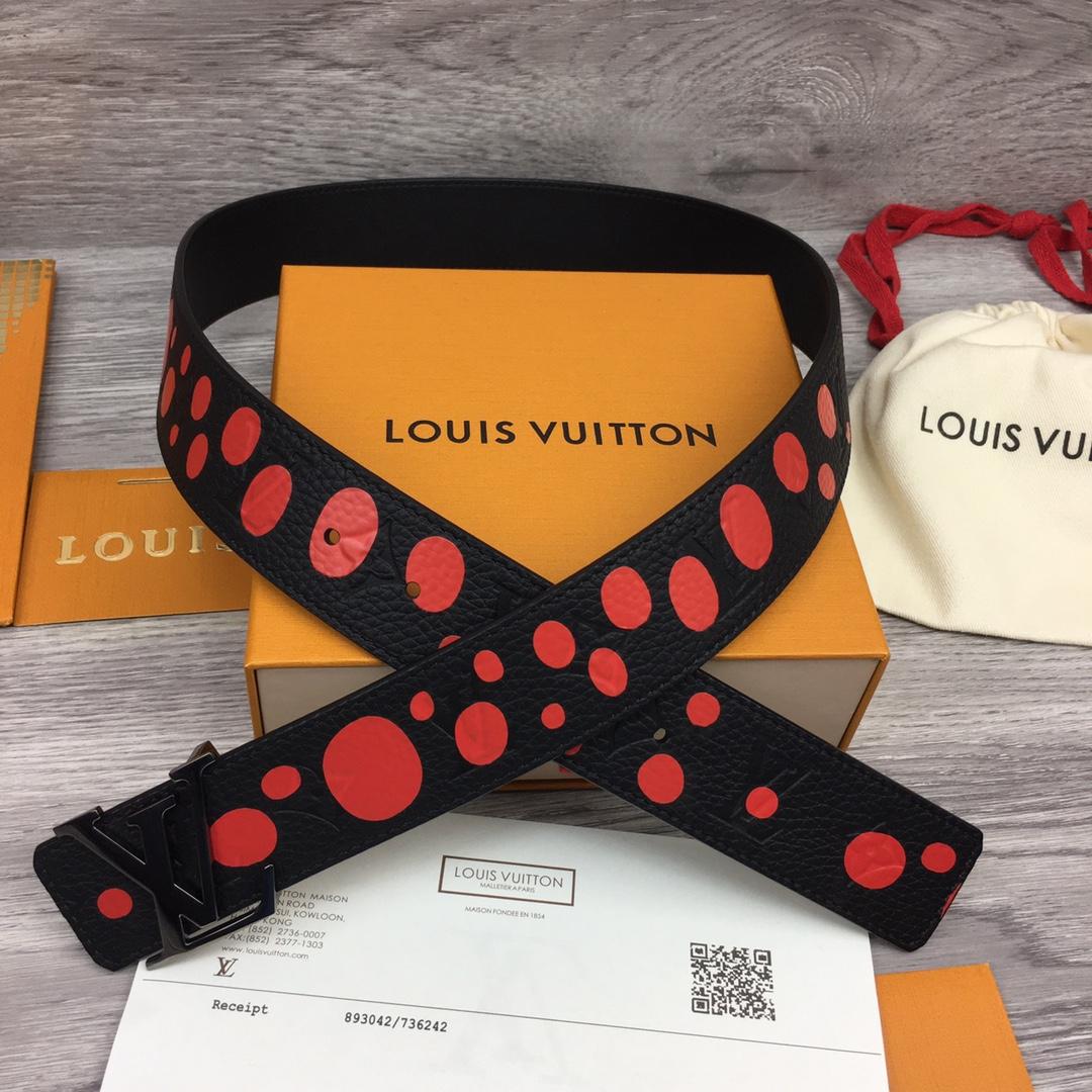 Louis Vuitton LV X YK LV Initiales 40MM Reversible Belt   M0673T - PerfectKickZ