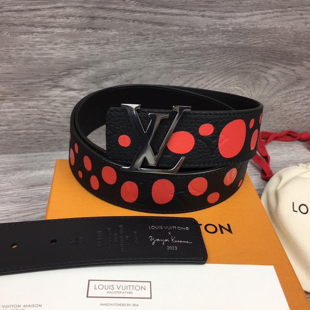 Louis Vuitton LV X YK LV Initiales 40MM Reversible Belt   M0673T - PerfectKickZ