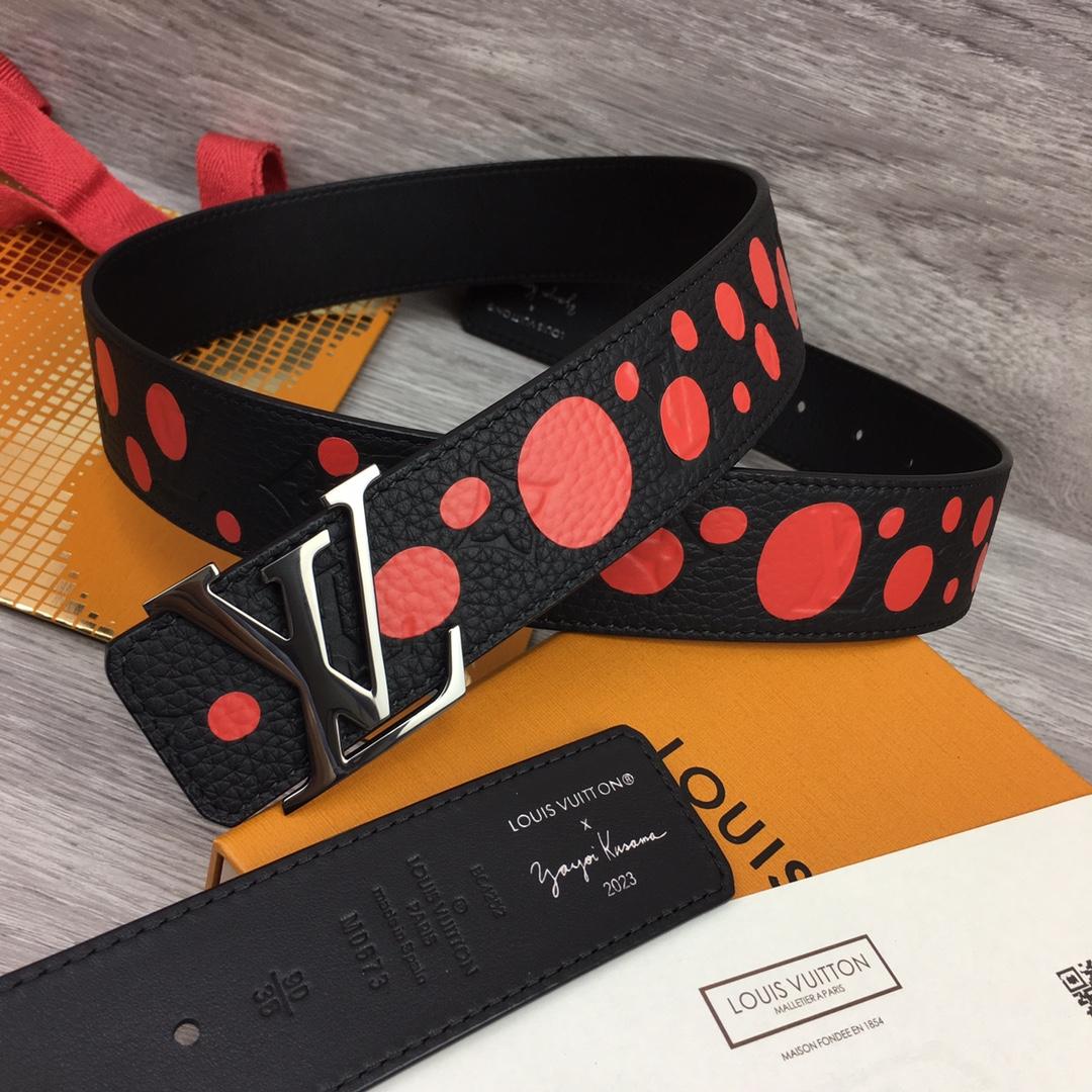Louis Vuitton LV X YK LV Initiales 40MM Reversible Belt   M0673T - PerfectKickZ