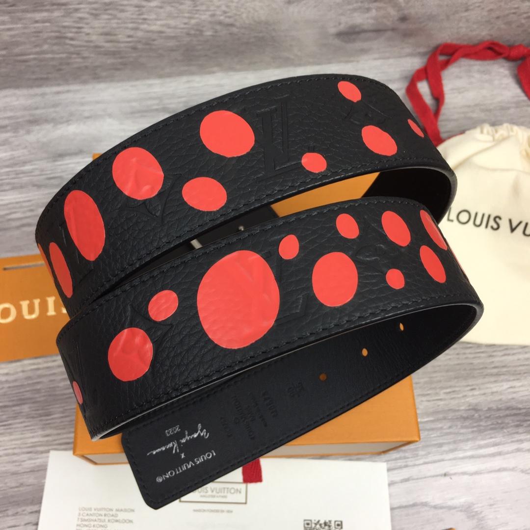 Louis Vuitton LV X YK LV Initiales 40MM Reversible Belt   M0673T - PerfectKickZ
