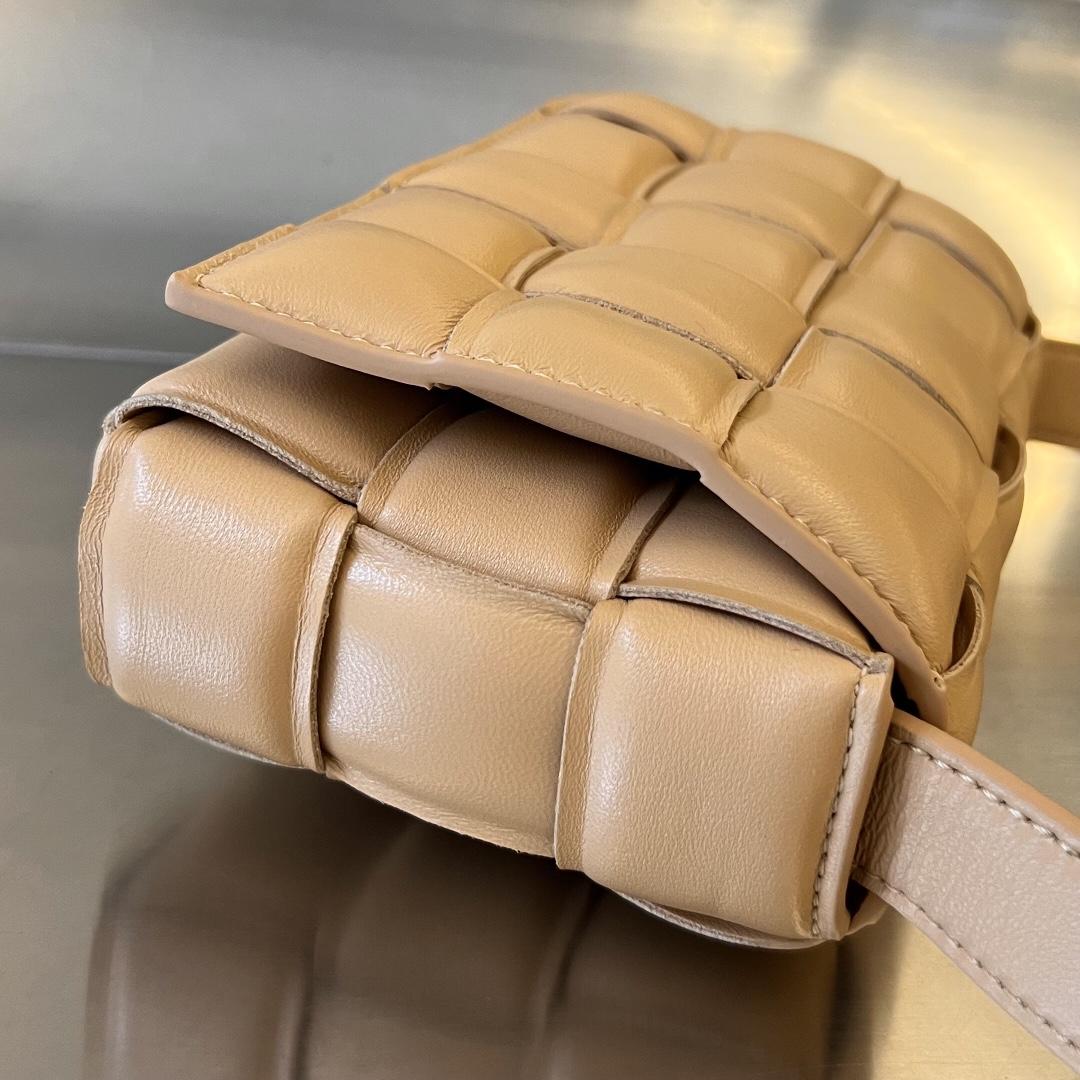 Bottega Veneta Small Padded Cassette - 