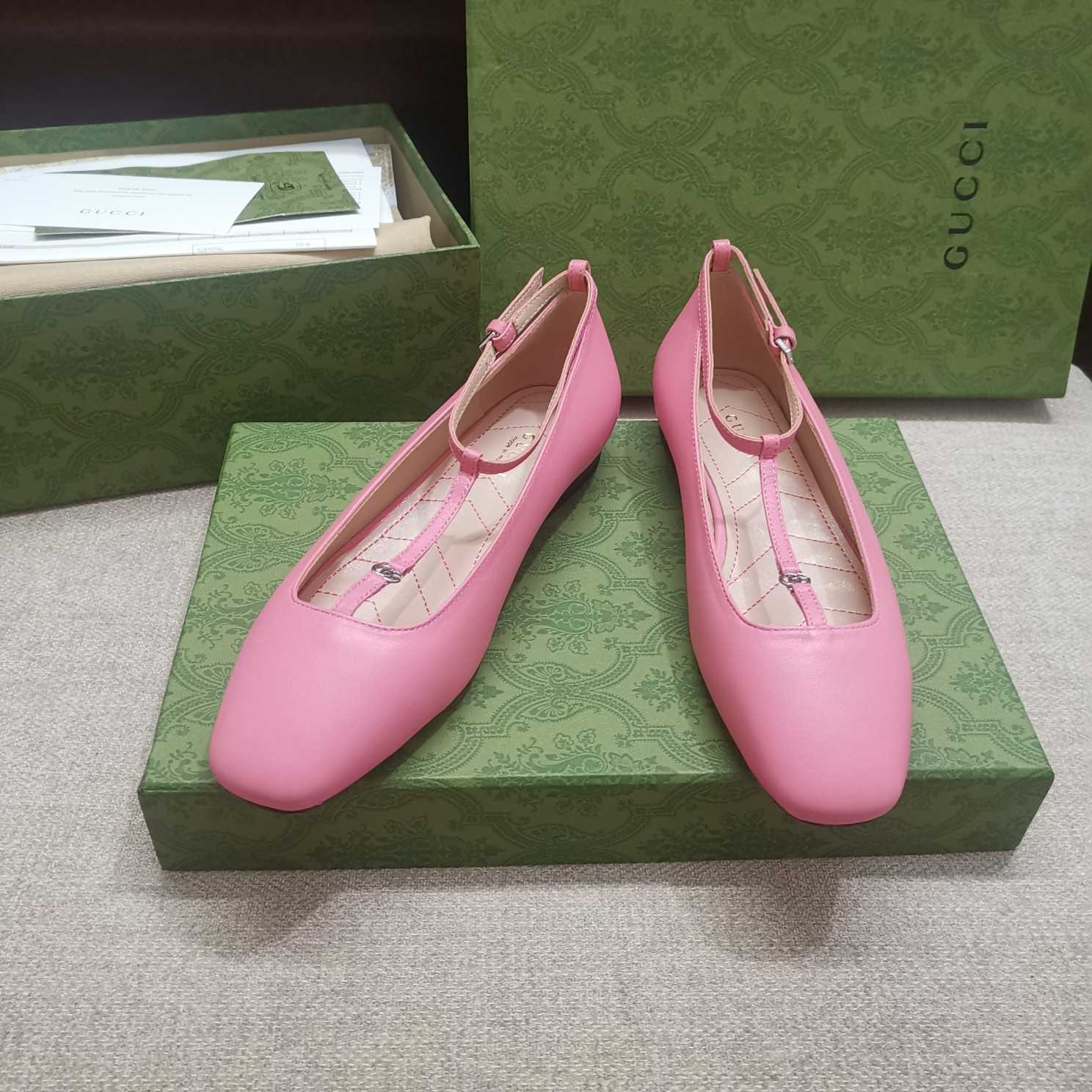 Gucci Women's Ballet Flat With Double G - PerfectKickZ